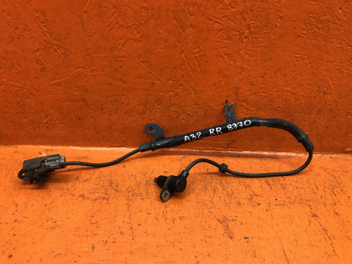 Датчик ABS задний правый NISSAN CEFIRO A32