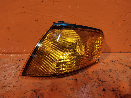 Габарит левый NISSAN AD Y11 NLC8201