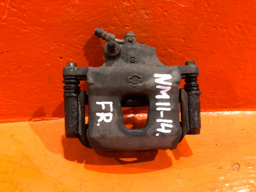 Суппорт тормозной передний правый NISSAN PRAIRIE *M11 4100132R00