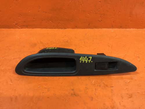 Кнопка стеклоподъемника задняя правая NISSAN PRIMERA *P12