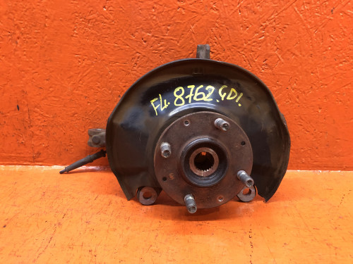 Ступица передняя левая HONDA FIT GD*