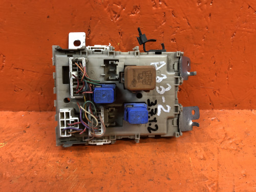 Блок предохранителей салонный NISSAN CEFIRO A33 243504Y000