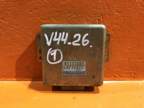 Компьютер двигателя MITSUBISHI PAJERO V1*/V2*/V3*/V4* MD303880