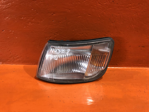 Габарит левый MITSUBISHI CHARIOT N3*/N4* MB831607