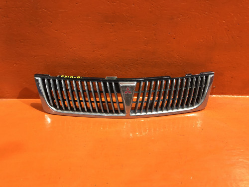 Решетка радиатора MITSUBISHI DIAMANTE F3*/F4* MR154090