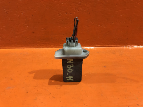 Реостат печки NISSAN AVENIR W10 2776170T03