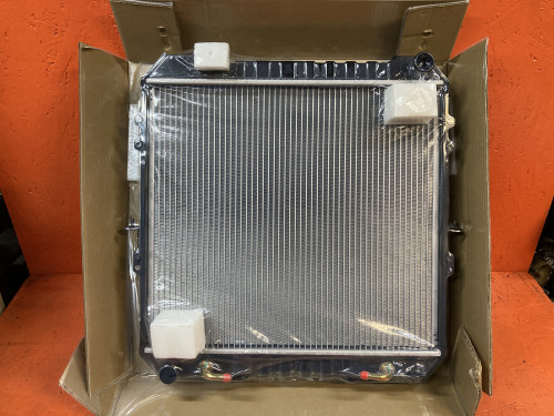 Радиатор двигателя TOYOTA 4 RUNNER 1989-1995 ST100033