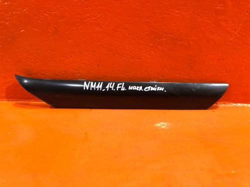 Накладка передней левой стойки кузова NISSAN PRAIRIE *M11 7681330R00