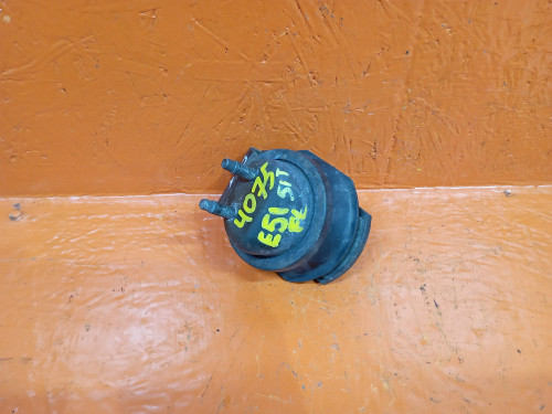 Подушка двигателя левая NISSAN ELGRAND *E51