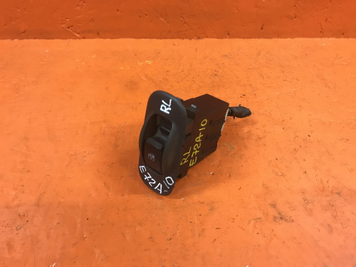 Кнопка стеклоподъемника задняя левая MITSUBISHI GALANT E5*/E6*/E7*/E8*