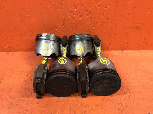 Поршень с шатуном TOYOTA CARINA *T17*