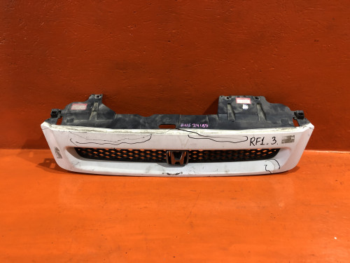 Решетка радиатора HONDA STEPWGN RF1/2 75114-S47-003