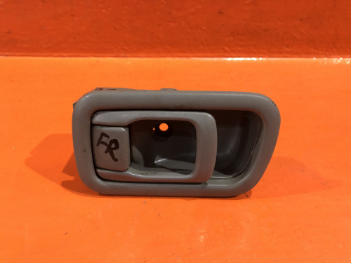 Ручка двери передней правой салонная NISSAN RNESSA 806705V000