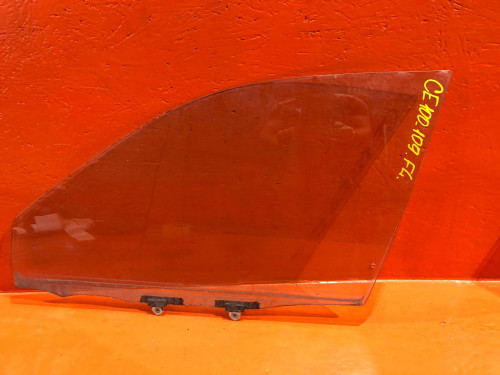 Стекло двери передней левой TOYOTA COROLLA *E10* 68102-12800 