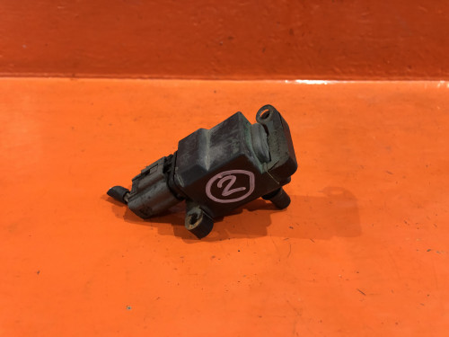 Катушка зажигания MAZDA MILLENIA KJ01-18-100C