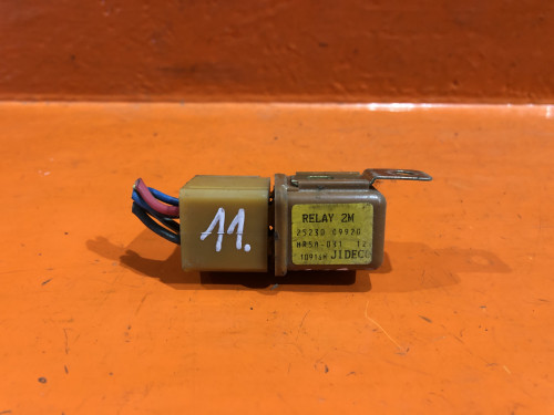 Реле SUBARU DOMINGO KJ5/8 MR5A-031
