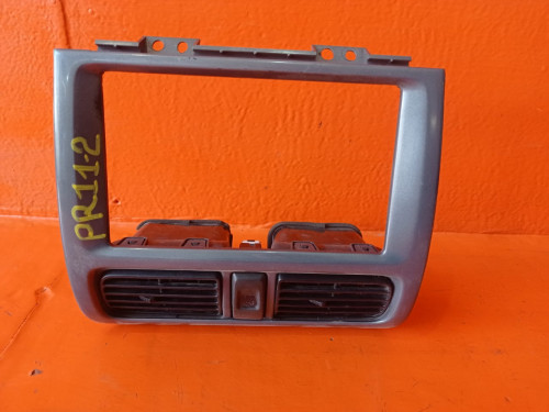 Рамка магнитофона NISSAN PRESEA *R11 6826025Y02