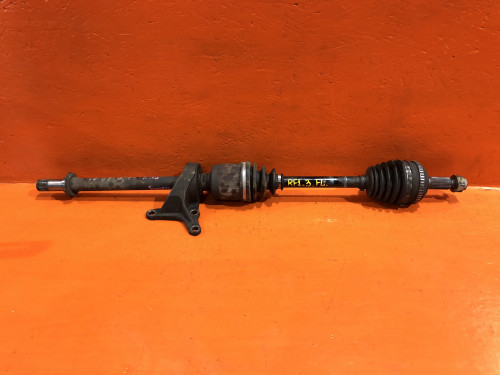 Привод передний левый HONDA STEPWGN RF1/2 44011-S47-951