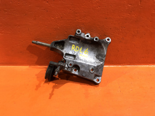 Крепление компрессора кондиционера HONDA CR-V RD1/2 38930-P3F-000