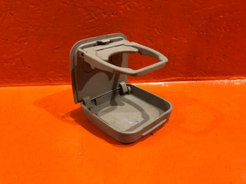 Подстаканник NISSAN PRESAGE *U30  