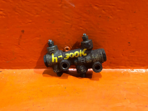 Распределитель тормозной TOYOTA CAMI 47190-87401