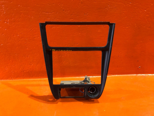 Рамка магнитофона TOYOTA CARIB AE11* 55405-12670