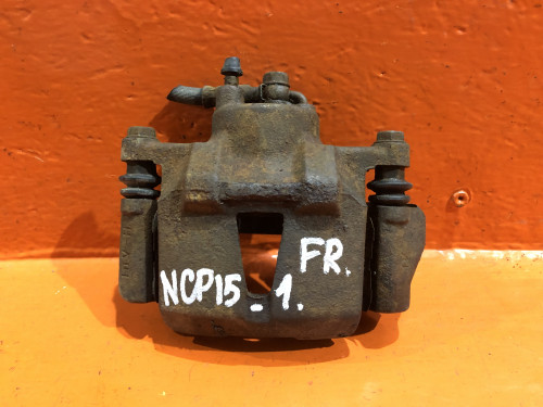 Суппорт тормозной передний правый TOYOTA PLATZ 47730-52010