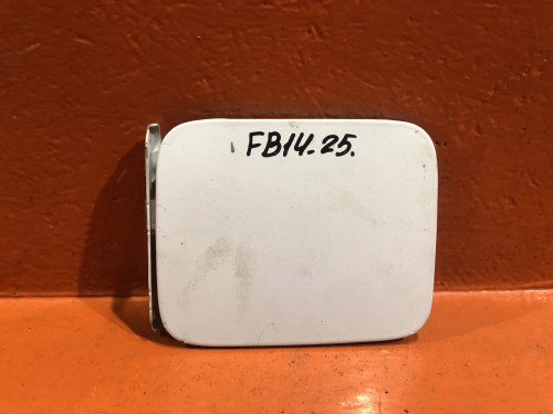 Лючок бензобака NISSAN SUNNY *B14 788300M000