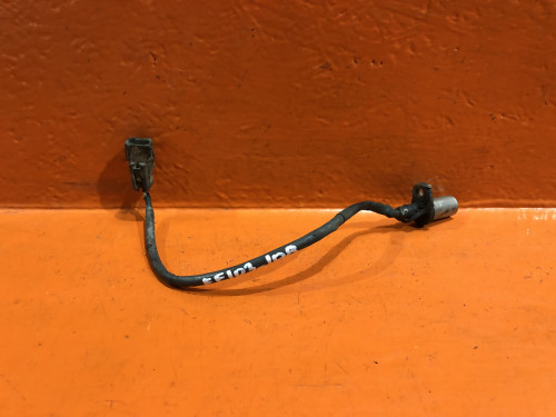 Датчик положения коленвала TOYOTA COROLLA *E10*