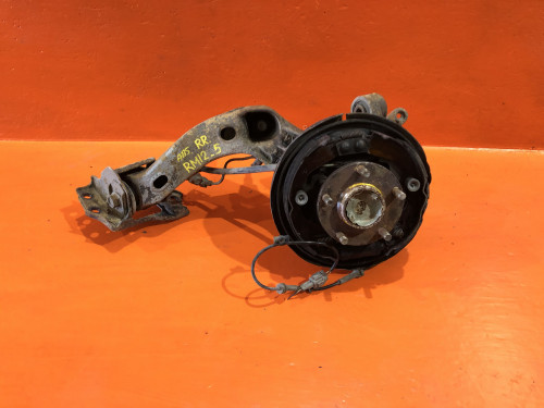 Ступица задняя правая NISSAN LIBERTY *M12 55501-WF105