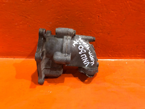 Корпус термостата NISSAN BASSARA U30 13049AD200 