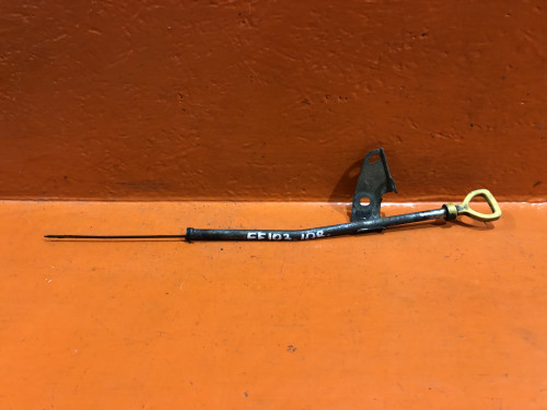 Щуп уровня масла в ДВС TOYOTA CALDINA *T19* 15301-11050