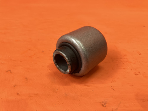 Сайлентблок задней цапфы TOYOTA AVALON NRT1059