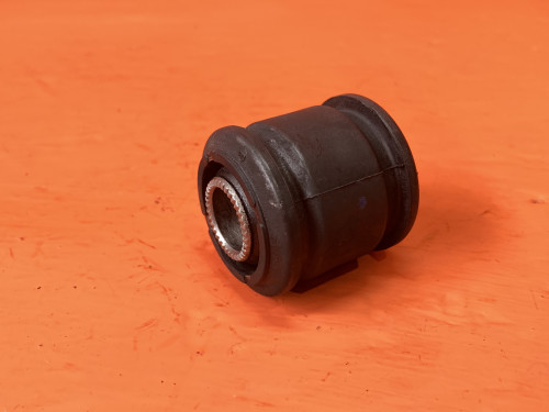 Сайлентблок заднего рычага TOYOTA CAMRY GRACIA NRT1091