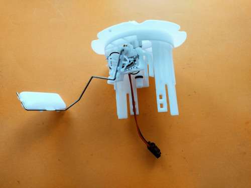 Бензонасос погружной NISSAN BLUEBIRD SYLPHY *G10 LS1001