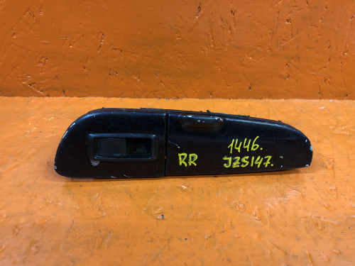 Кнопка стеклоподъемника задняя правая TOYOTA ARISTO *S14*