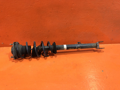Стойка задняя правая MAZDA MILLENIA T061-28-700B