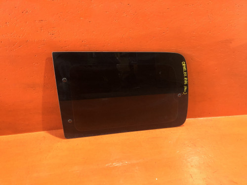 Стекло багажника левое TOYOTA LITE ACE NOAH *R4*/*R5* 62714-28150