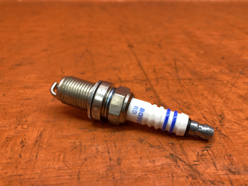 Свеча зажигания AUDI A6 1994-1997 F8DC4
