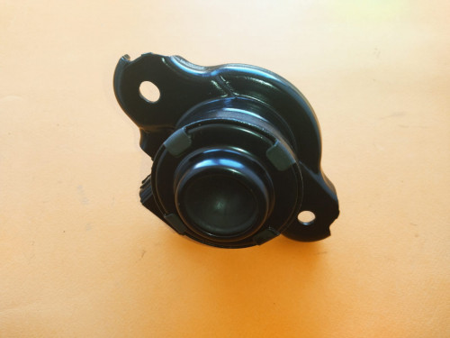 Подушка двигателя правая HONDA FIT ARIA R850821SAA013