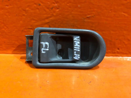 Ручка двери передней правой салонная NISSAN PRAIRIE *M11 8067030R00