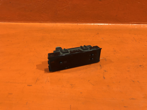 Часы салонные TOYOTA LITE ACE NOAH *R4*/*R5* 83910-44020
