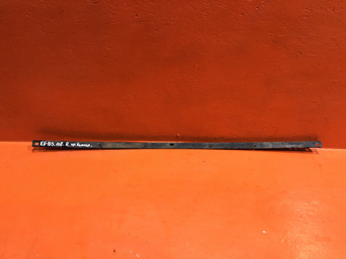 Усилитель заднего бампера  TOYOTA COROLLA *E10* 52561-13030