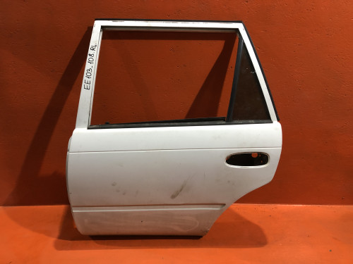 Дверь задняя левая TOYOTA COROLLA *E10* 67004-13240