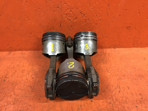 Поршень с шатуном MITSUBISHI PAJERO V1*/V2*/V3*/V4*