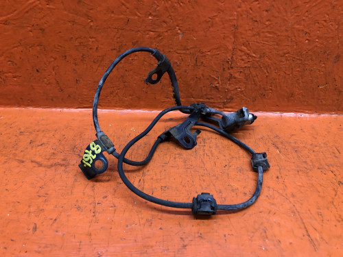 Датчик ABS передний правый TOYOTA LITE ACE NOAH *R4*/*R5*