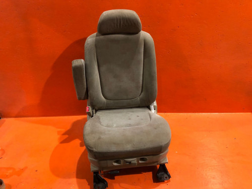 Сидение переднее левое NISSAN PRESAGE *U30  