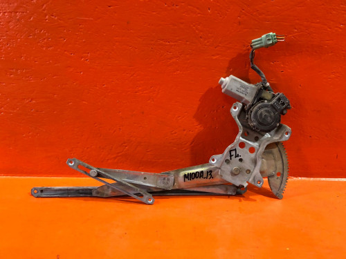 Стеклоподъемник передний левый TOYOTA DUET