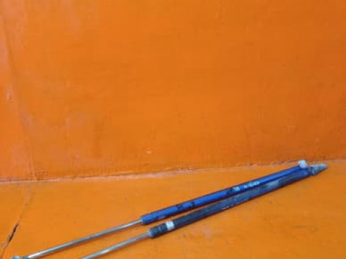 Амортизатор задней двери правый TOYOTA LITEACE/TOWNACE *M3*/M4*/*R2*/*R3* 68950-29745