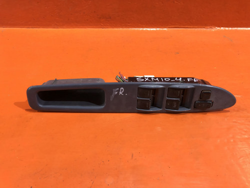 Блок управления стеклоподъемниками TOYOTA IPSUM CXM10G|SXM10G|SXM15G 84820-44010